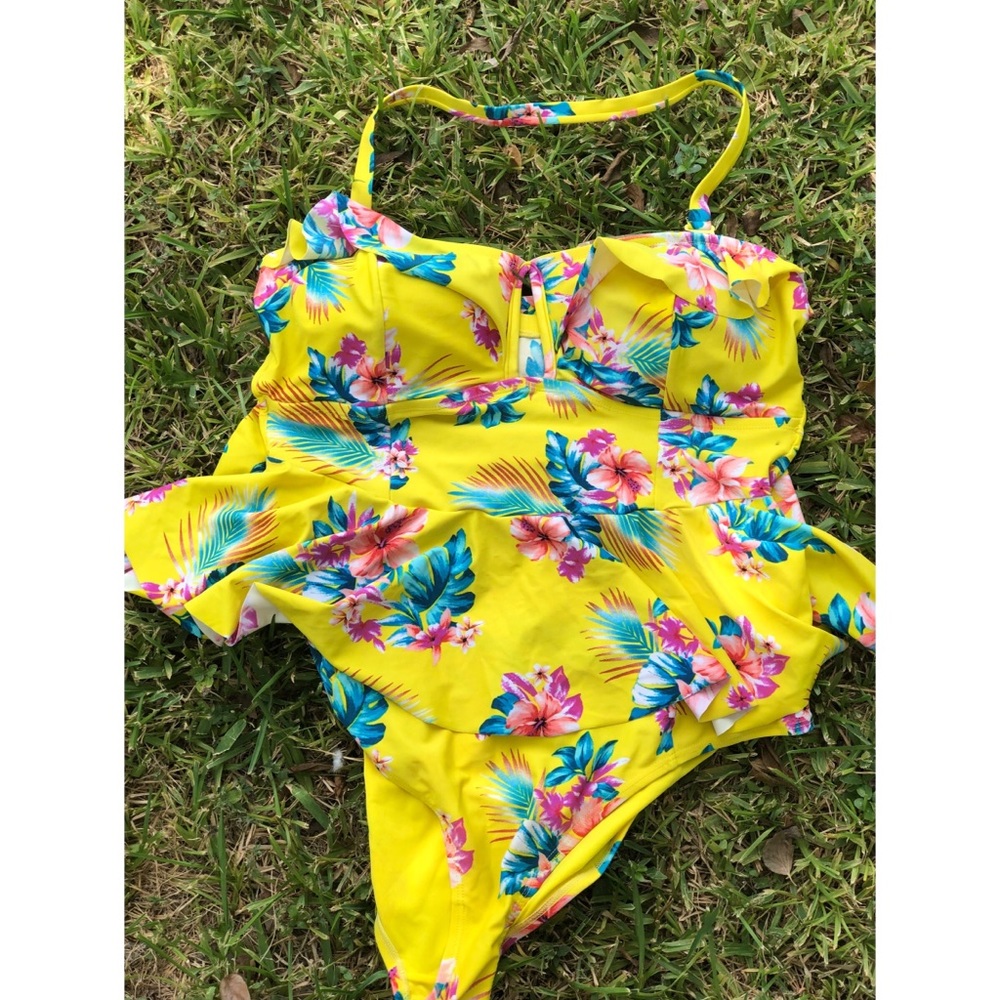 Yellow floral XXI plus size swimsuit